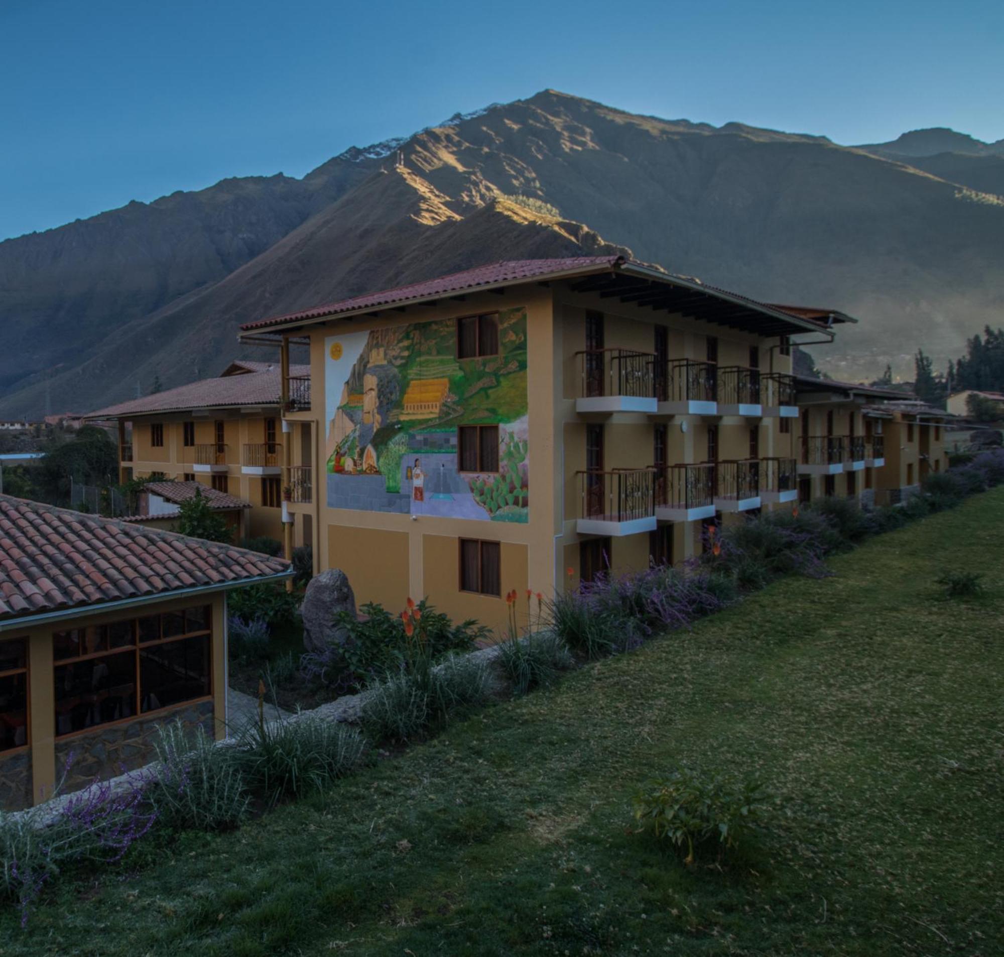 Tunupa Lodge Hotel Ollantaytambo Esterno foto