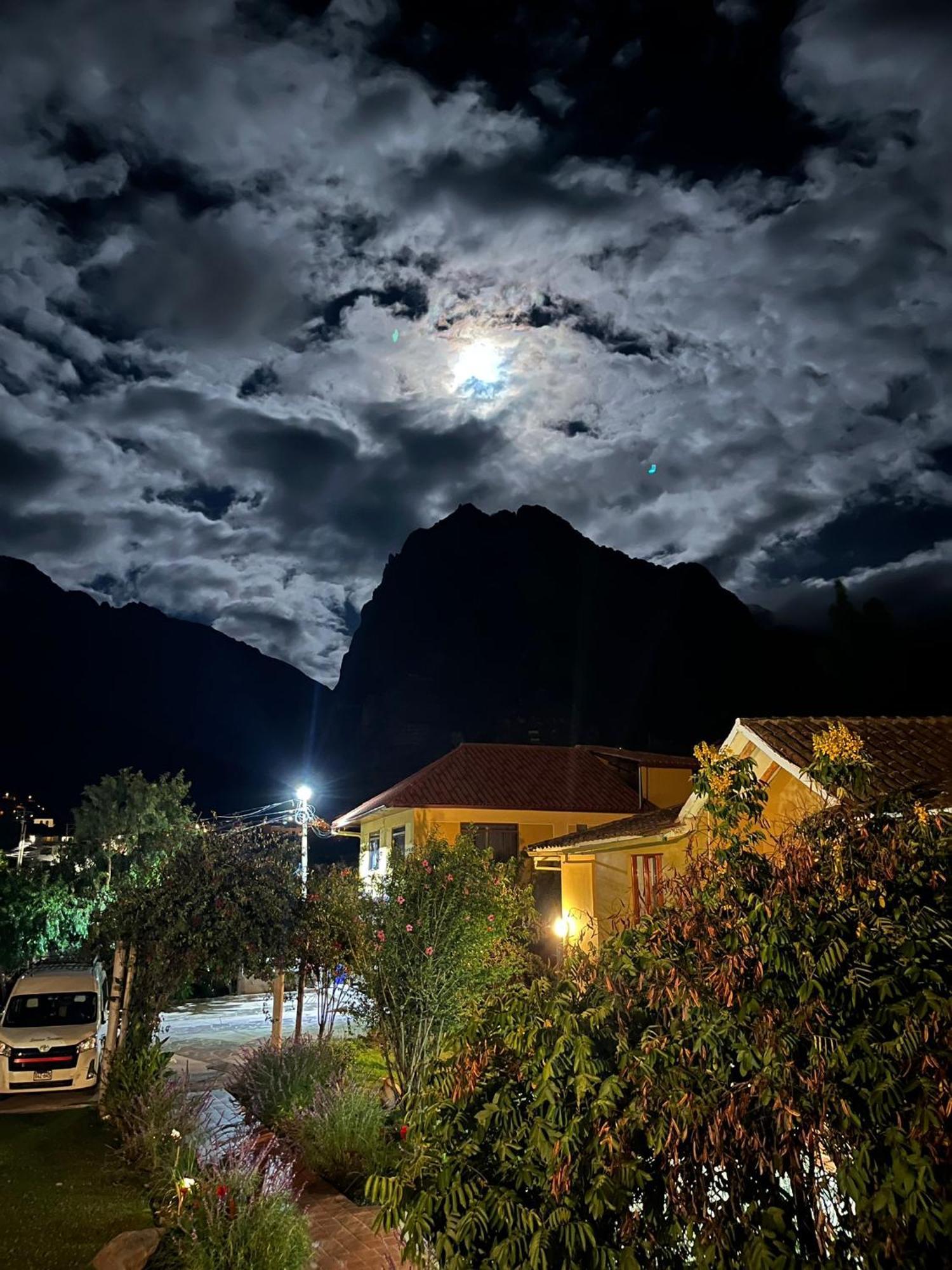 Tunupa Lodge Hotel Ollantaytambo Esterno foto